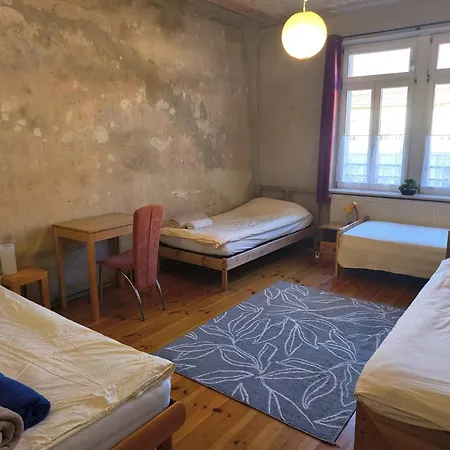 Grosses Mit Altbau-charme Quarto em Acomodações Particulares *