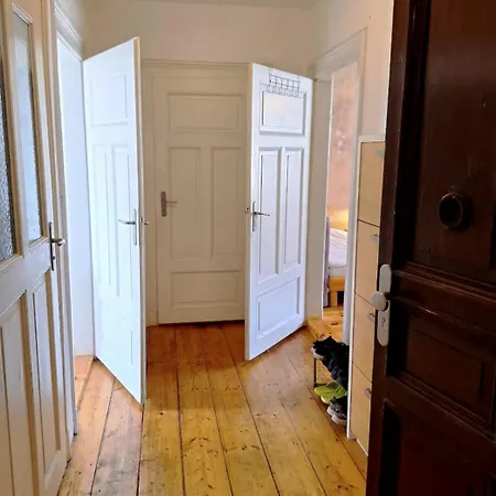 ホームステイ Grosses Mit Altbau-charme *